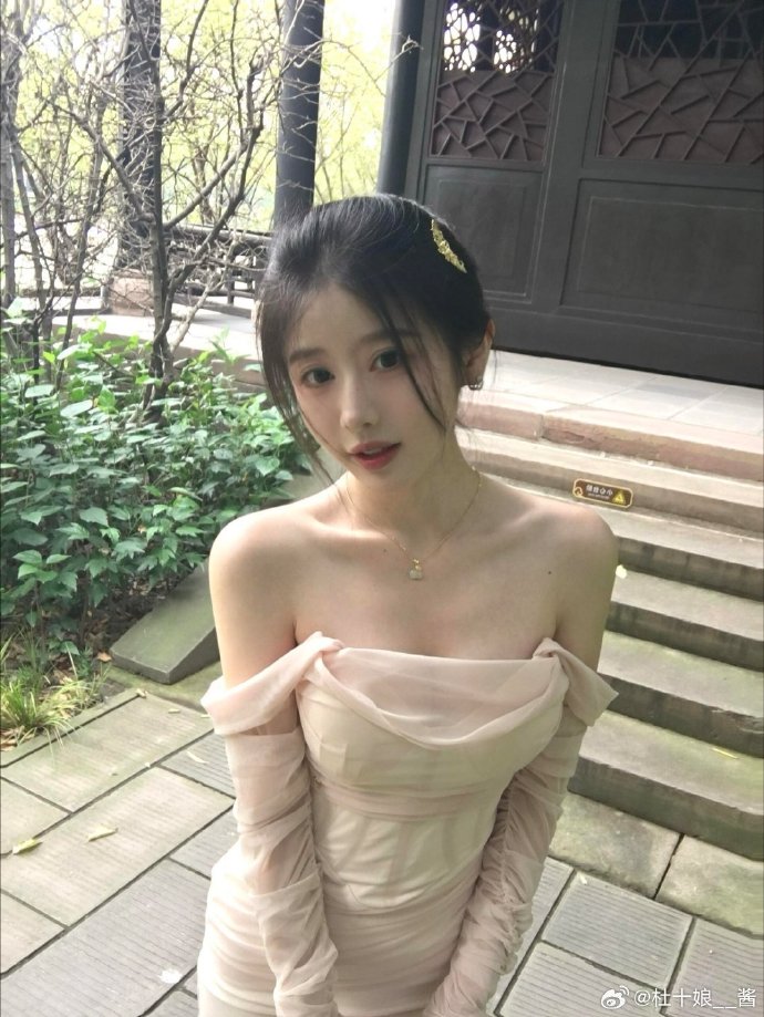 疯狂的外星人 封面