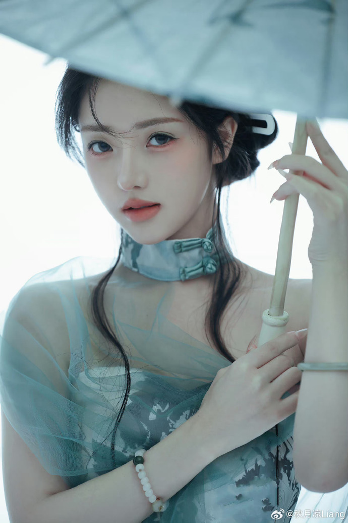西北偏北 封面